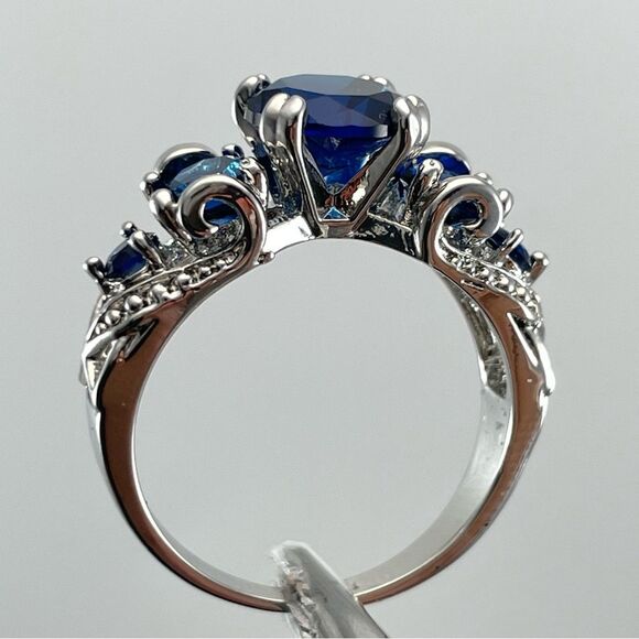 Beautiful Elegant 5 Stone Round Cut Blue Sapphire CZ Silver Plated Ring - Picture 3 of 5